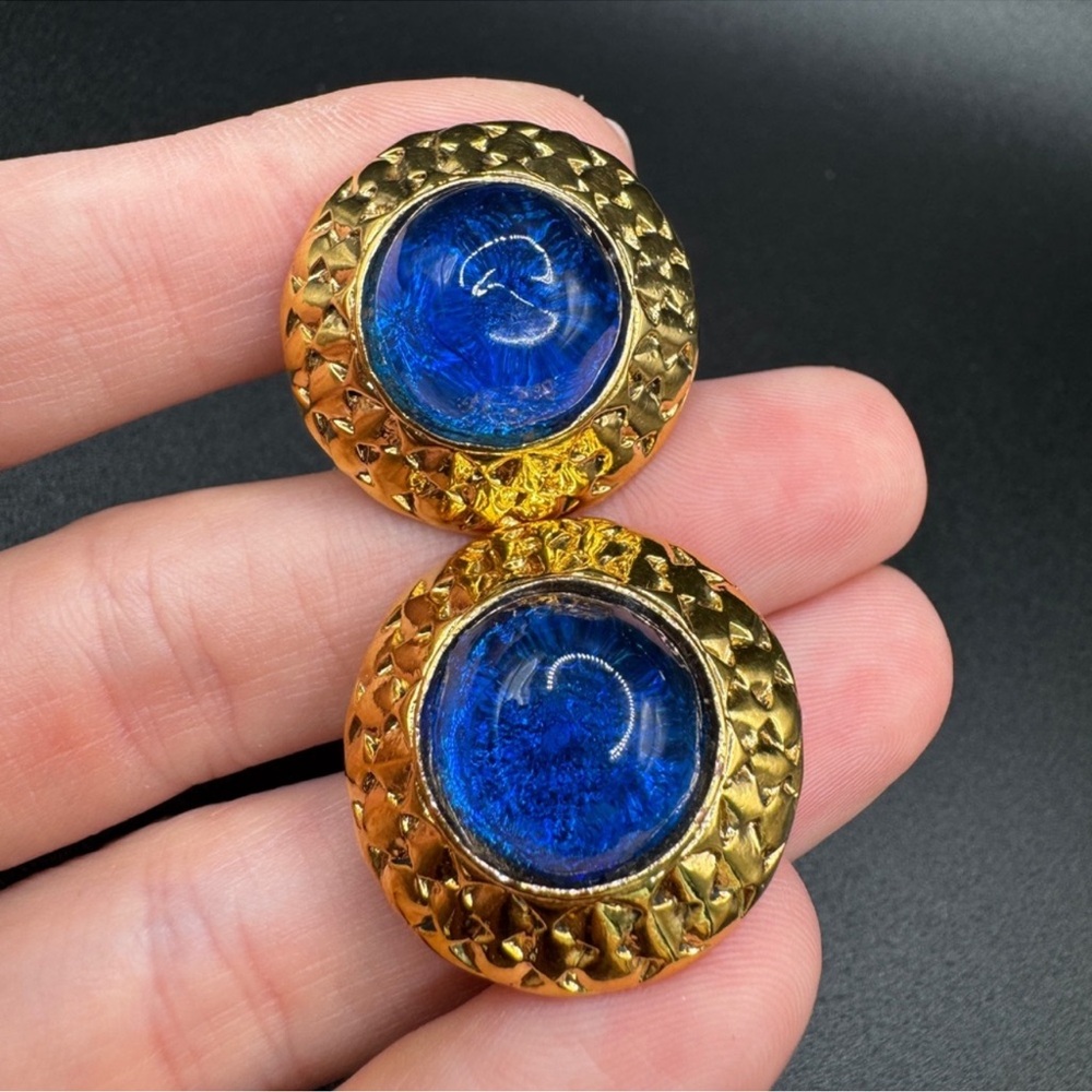 Gorgeous Vintage Chanel Gripoix Earrings